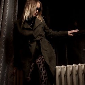 Meet your Posher, Logan